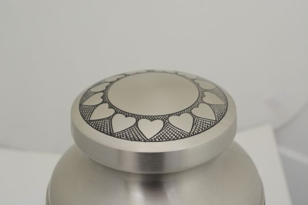 Heart's Ring Brass Urn – Pewter Finish